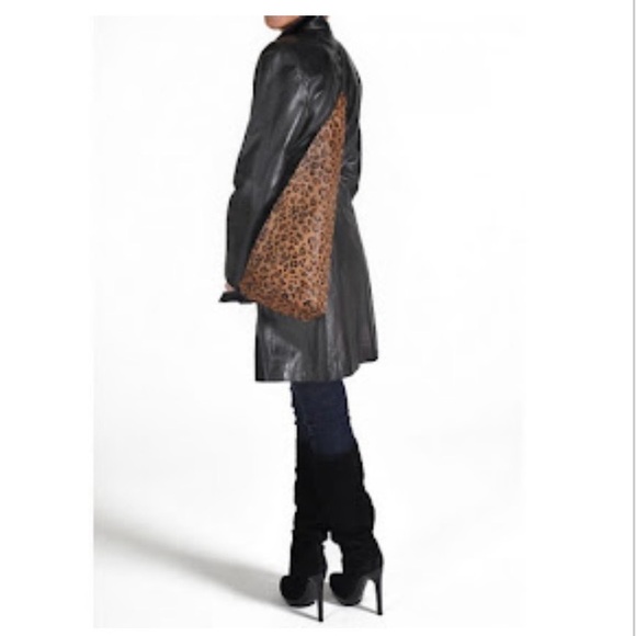 Patti for Hung on U - Yellow Leather Sling/Crossbody Bag - Picture 15 of 15